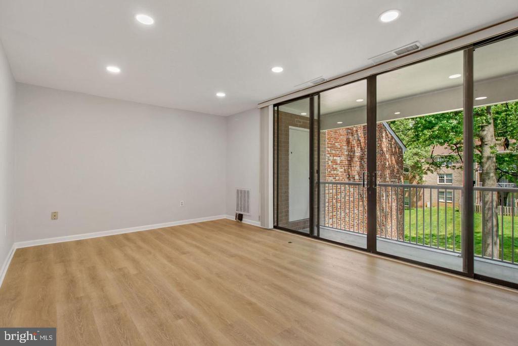 728 QUINCE ORCHARD BOULEVARD Unit: 201