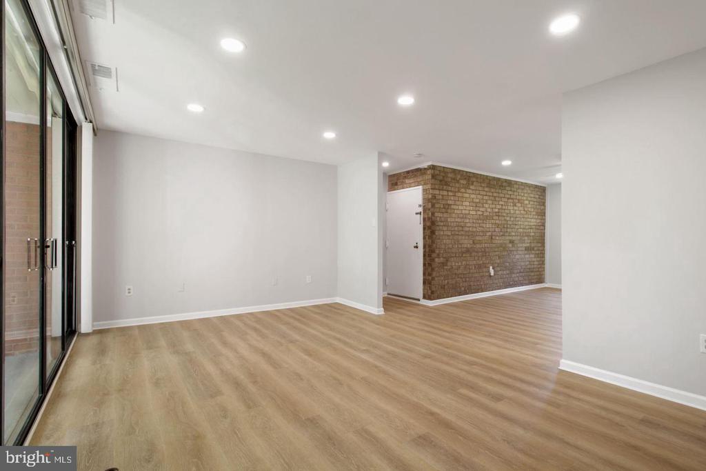 728 QUINCE ORCHARD BOULEVARD Unit: 201