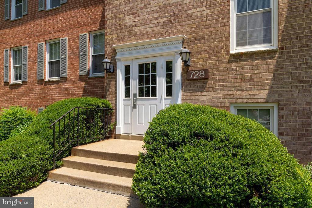 728 QUINCE ORCHARD BOULEVARD Unit: 201
