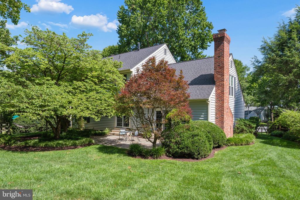 9 DOOLITTLE COURT
