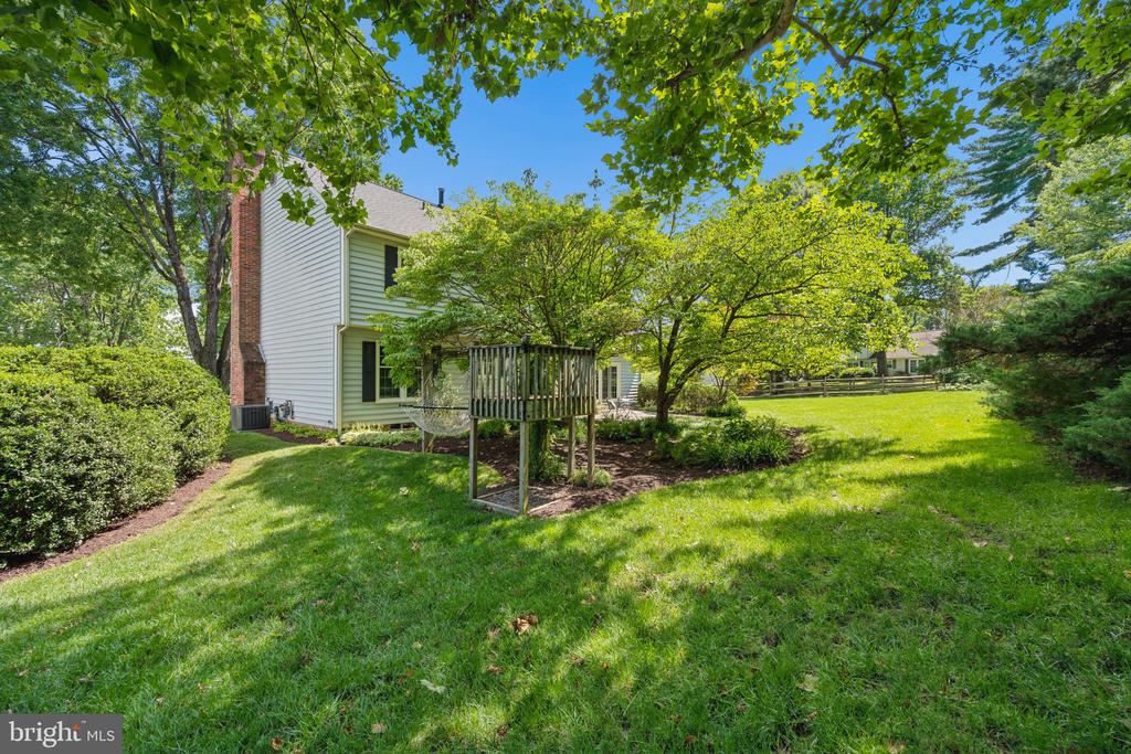 9 DOOLITTLE COURT