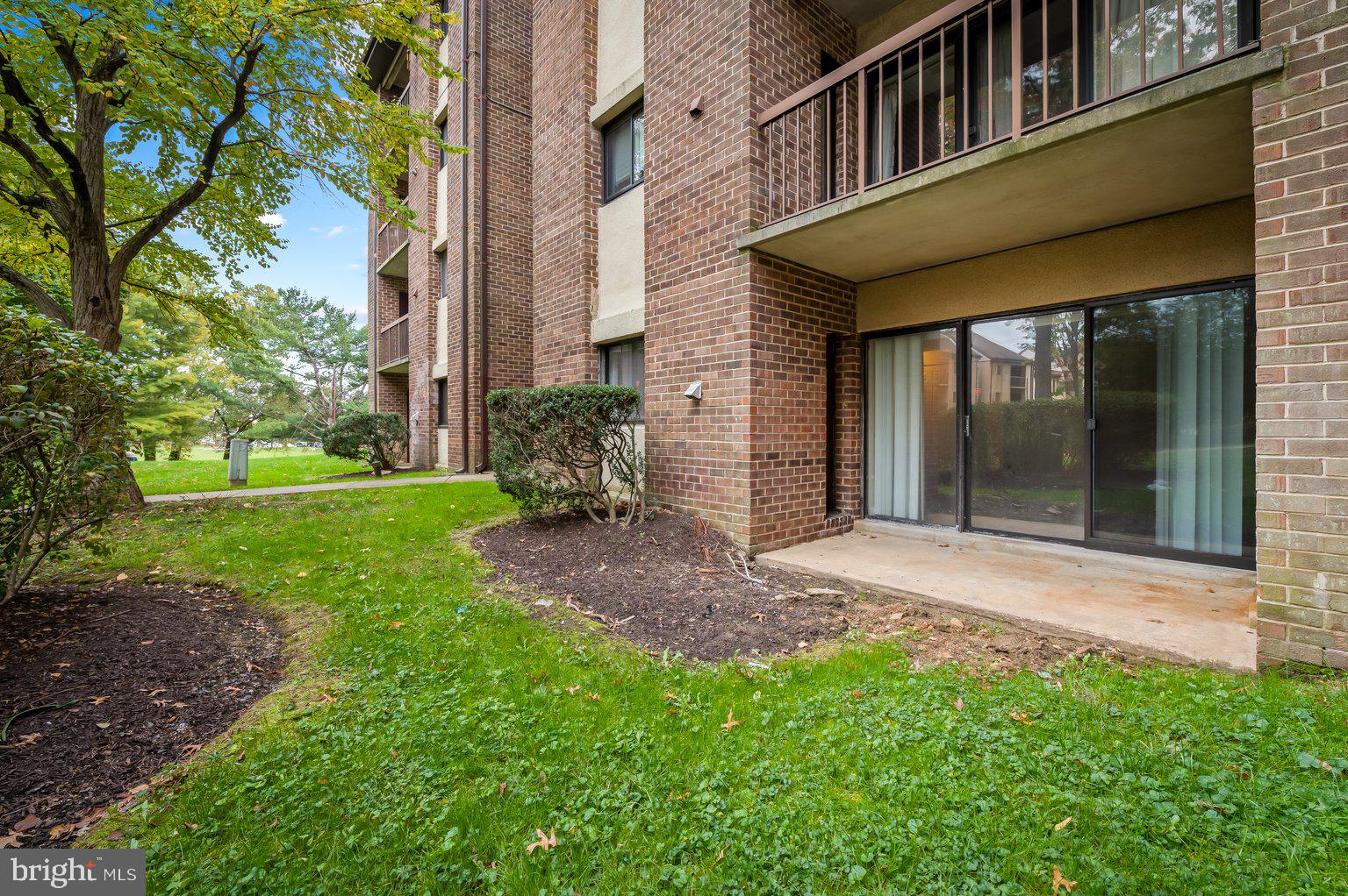 15601 Dorset ROAD Unit: 1