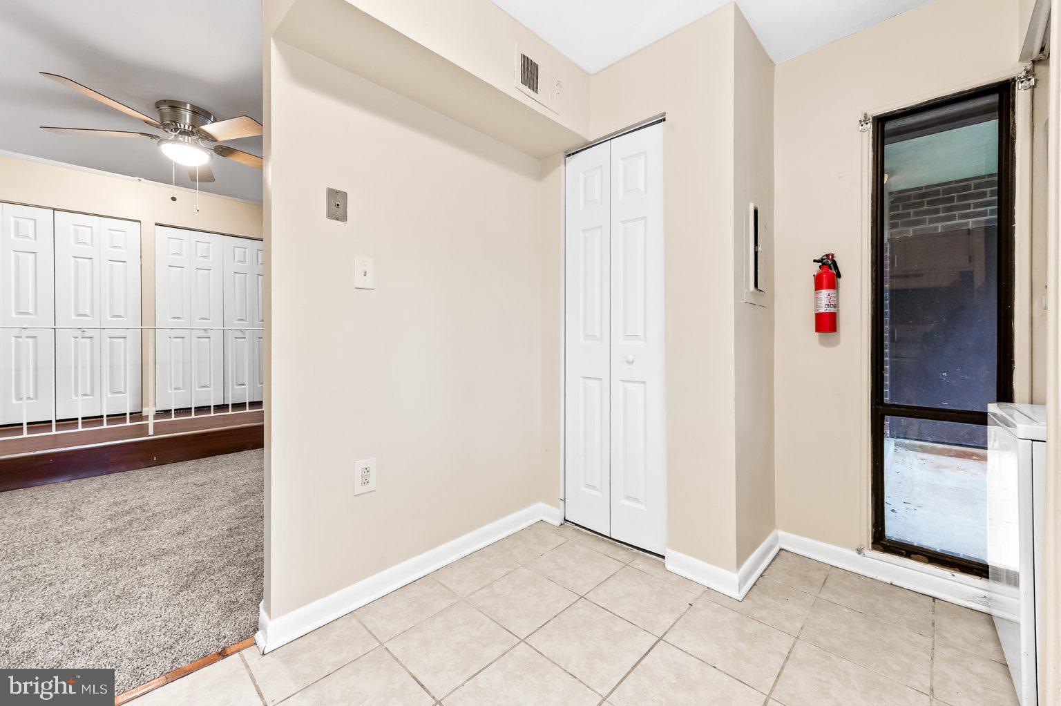 15601 Dorset ROAD Unit: 1
