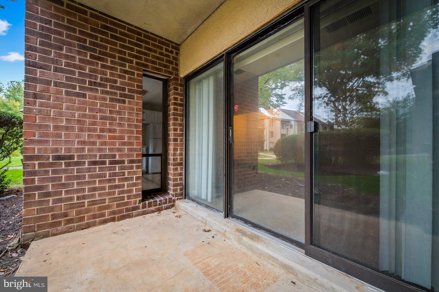 15601 Dorset ROAD Unit: 1