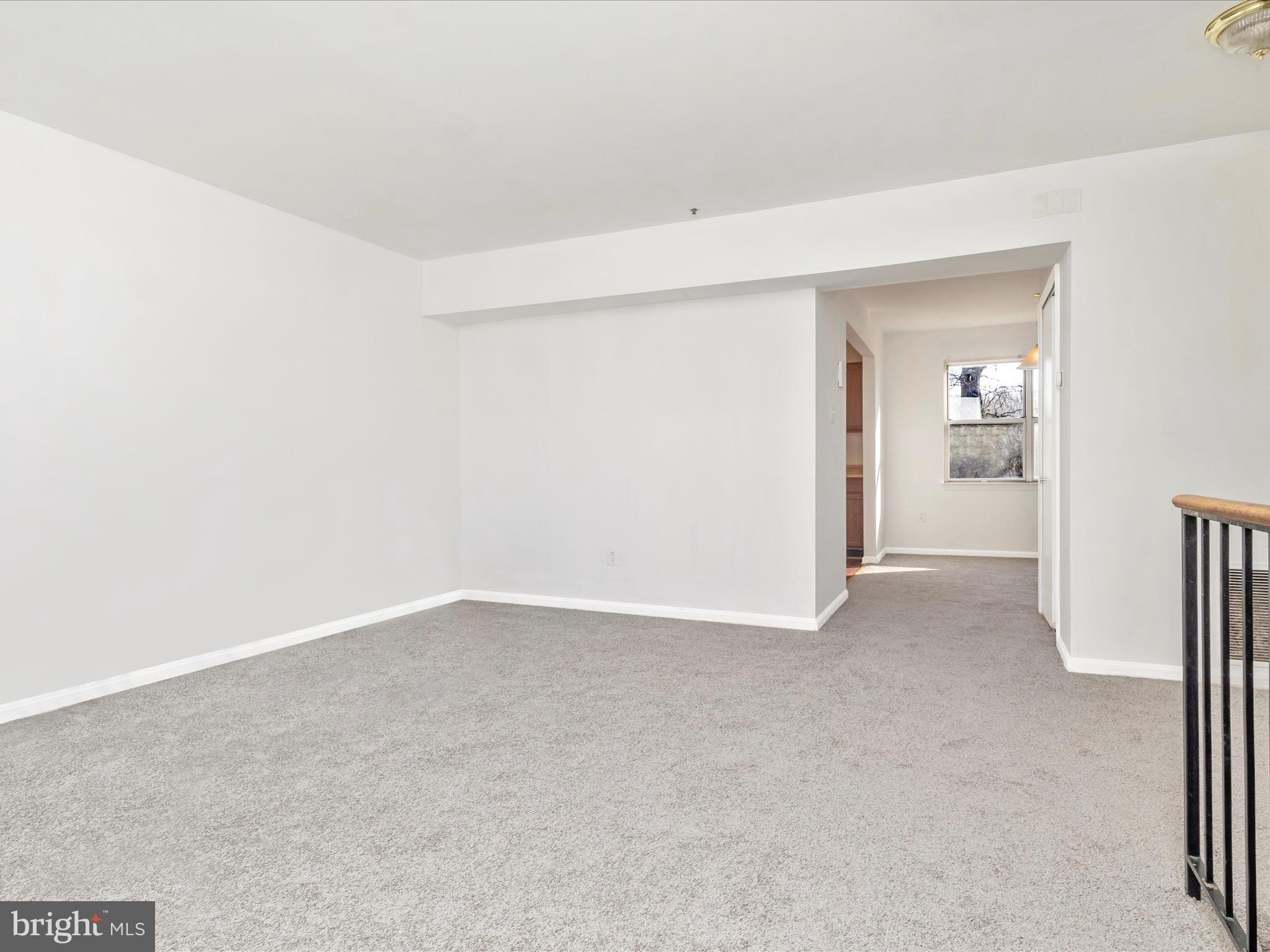 6110 Beacon Hill Pl