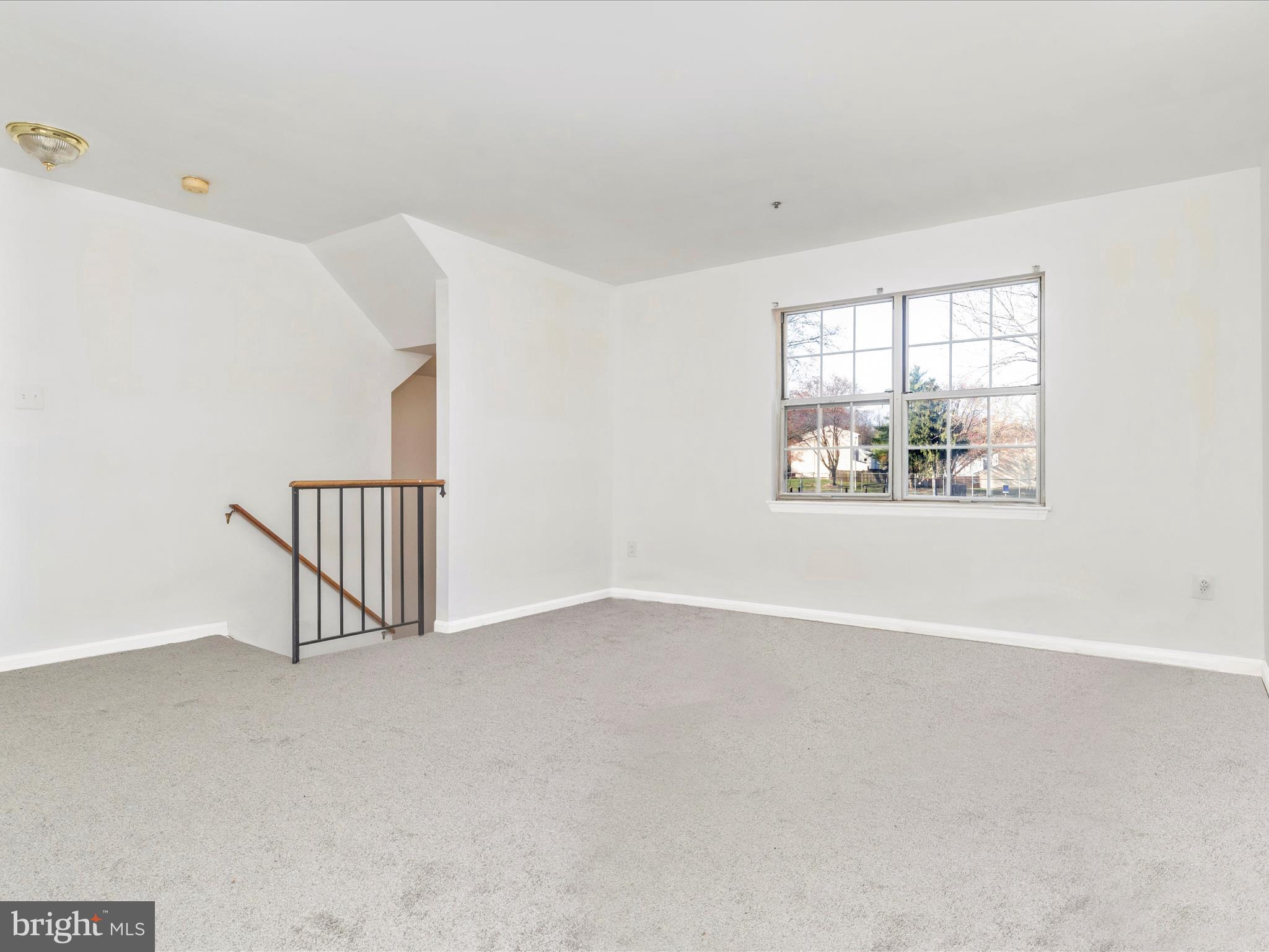 6110 Beacon Hill Pl