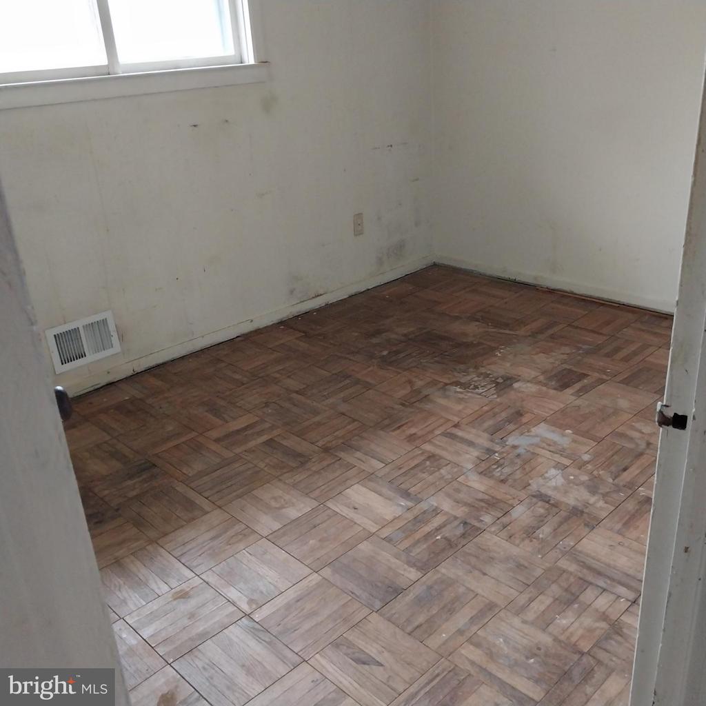 1010 7TH STREET