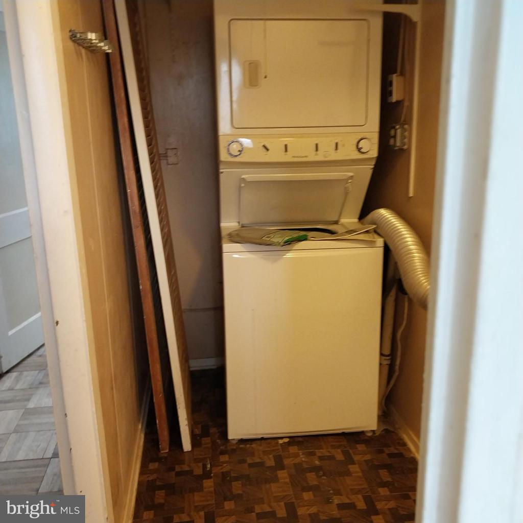 1010 7TH STREET