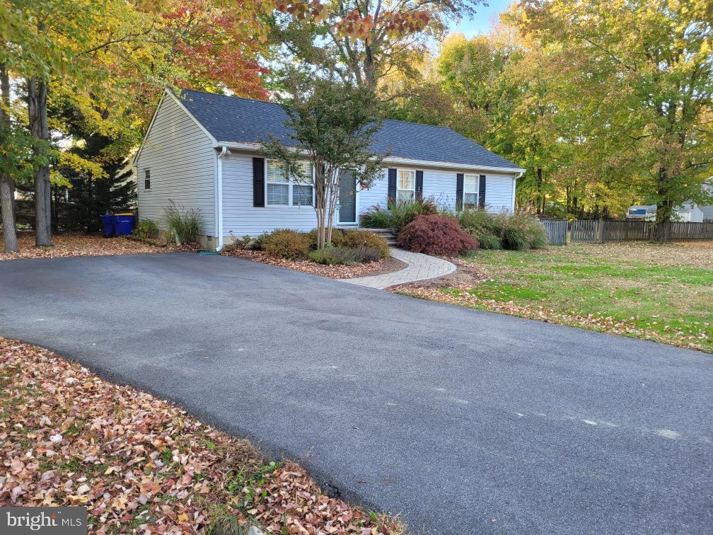 701 Cloverfields DRIVE