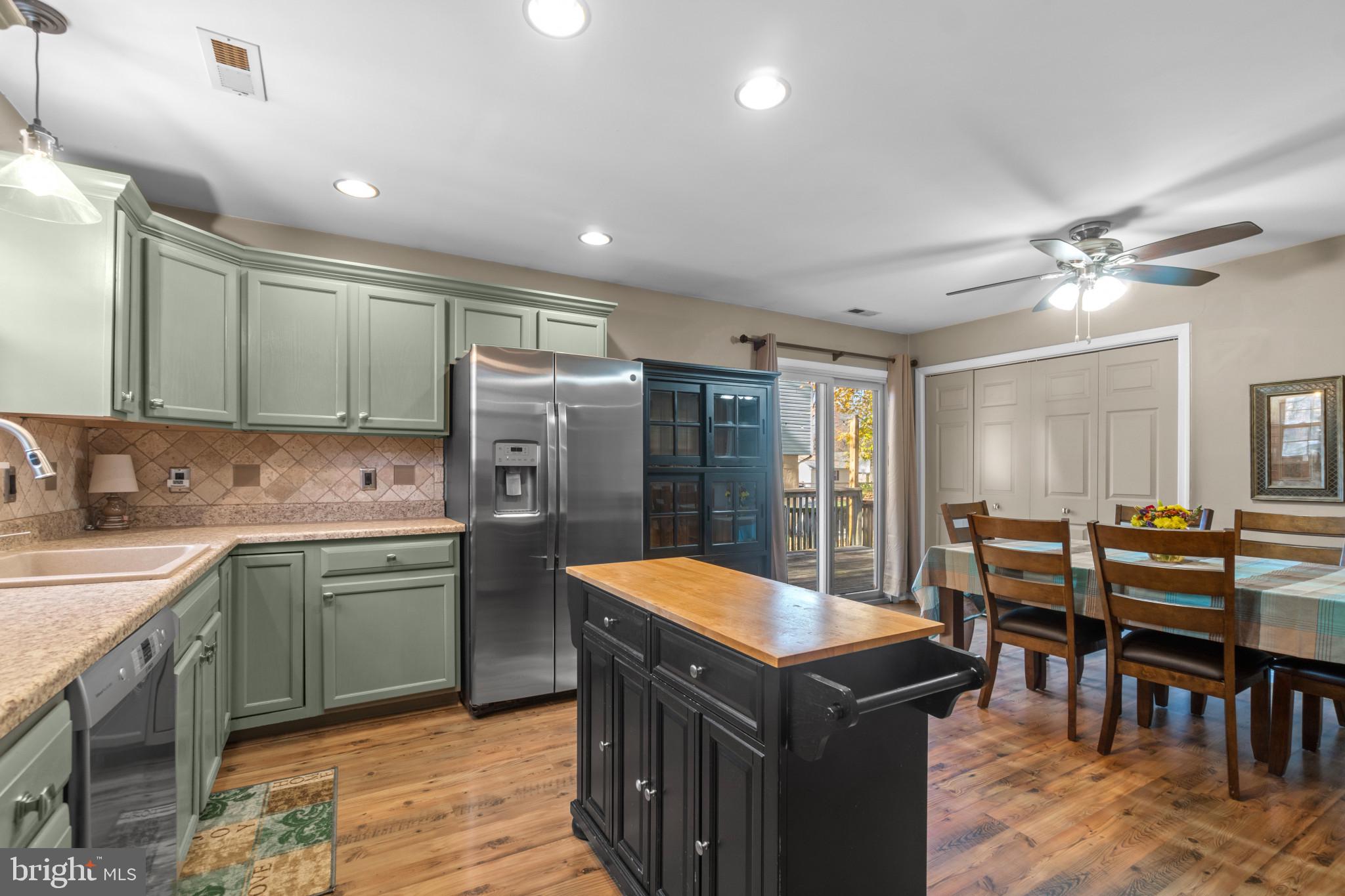 701 Cloverfields DRIVE