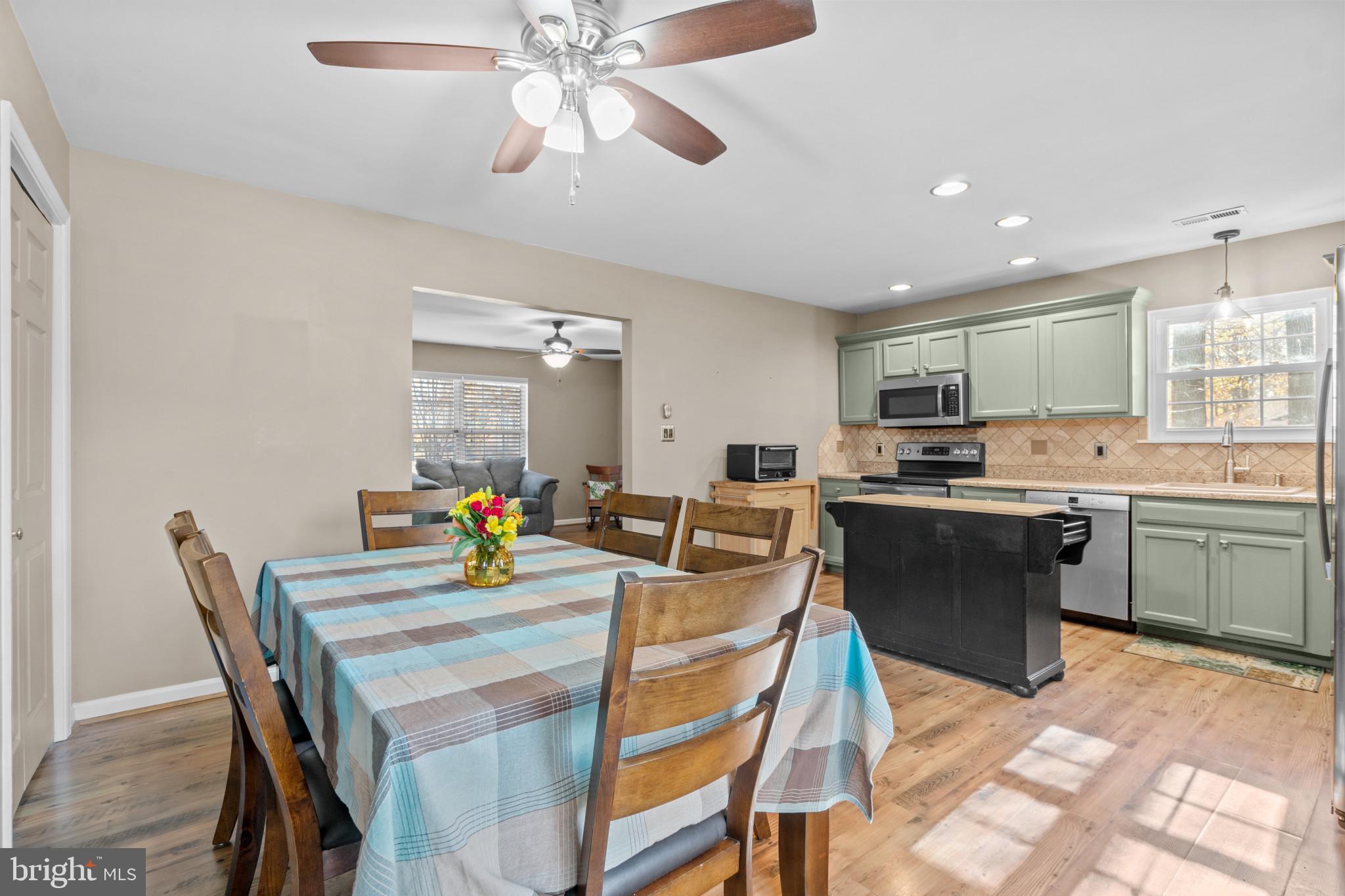 701 Cloverfields DRIVE