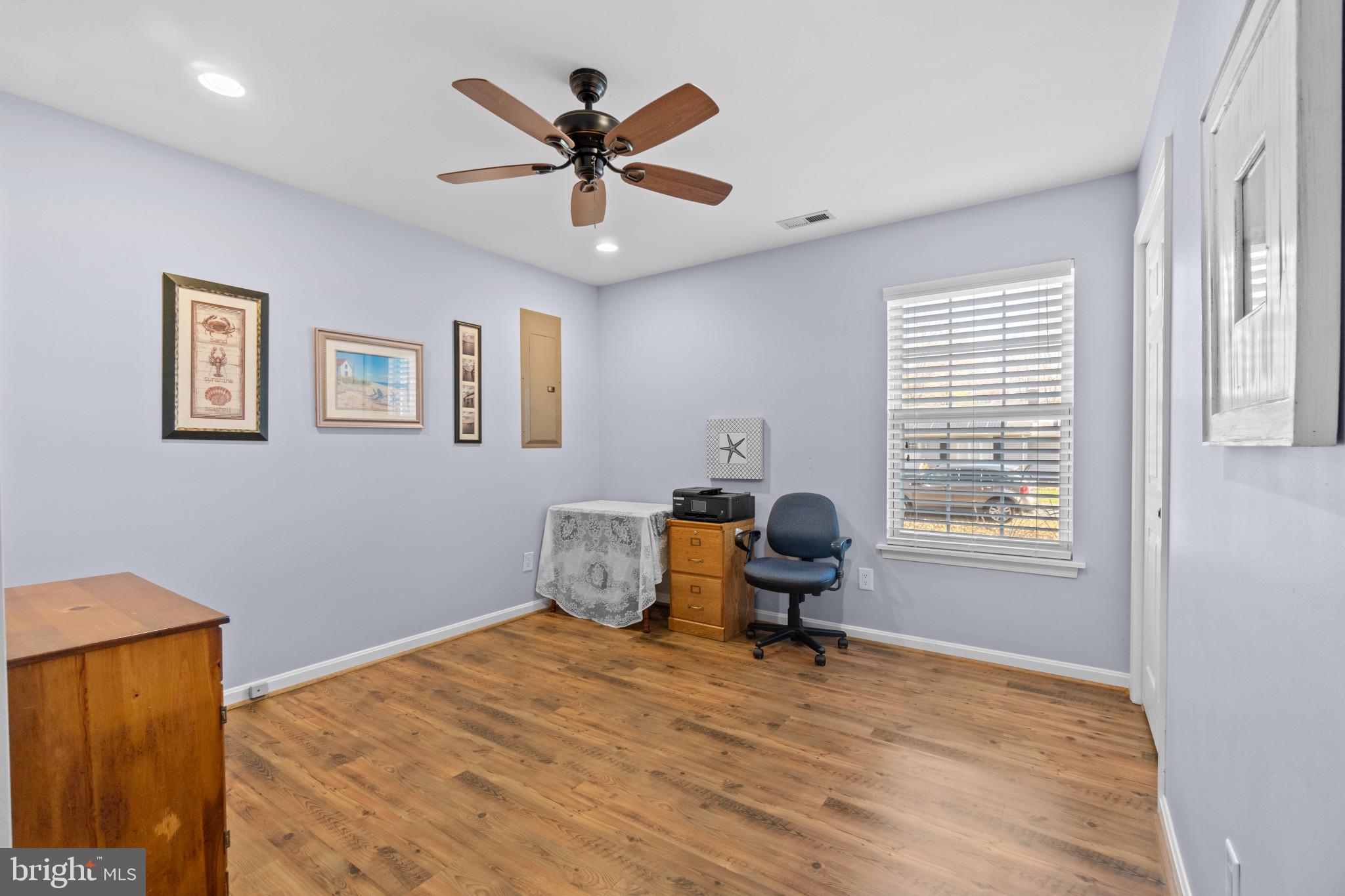 701 Cloverfields DRIVE