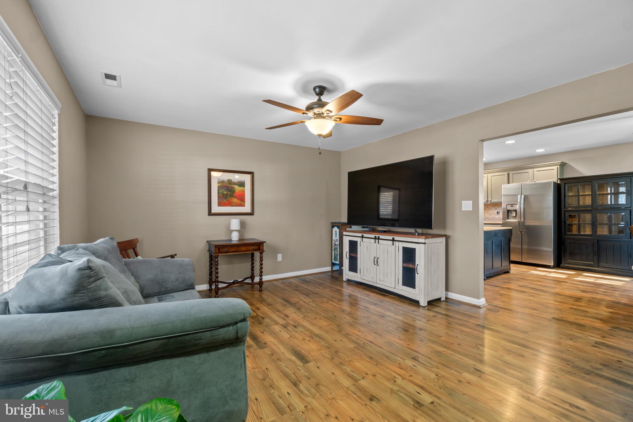 701 Cloverfields DRIVE