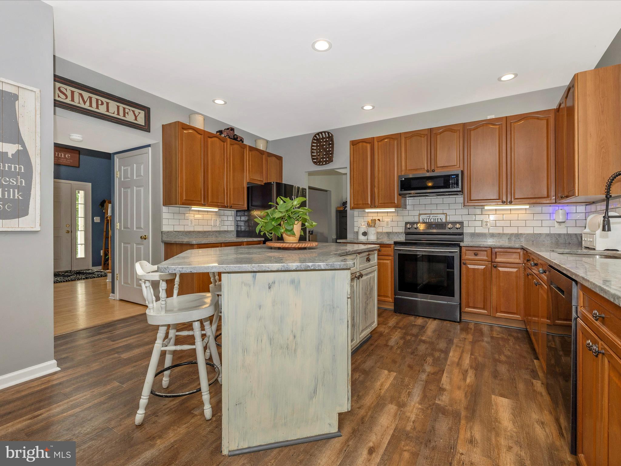 3 HOOT OWL COURT