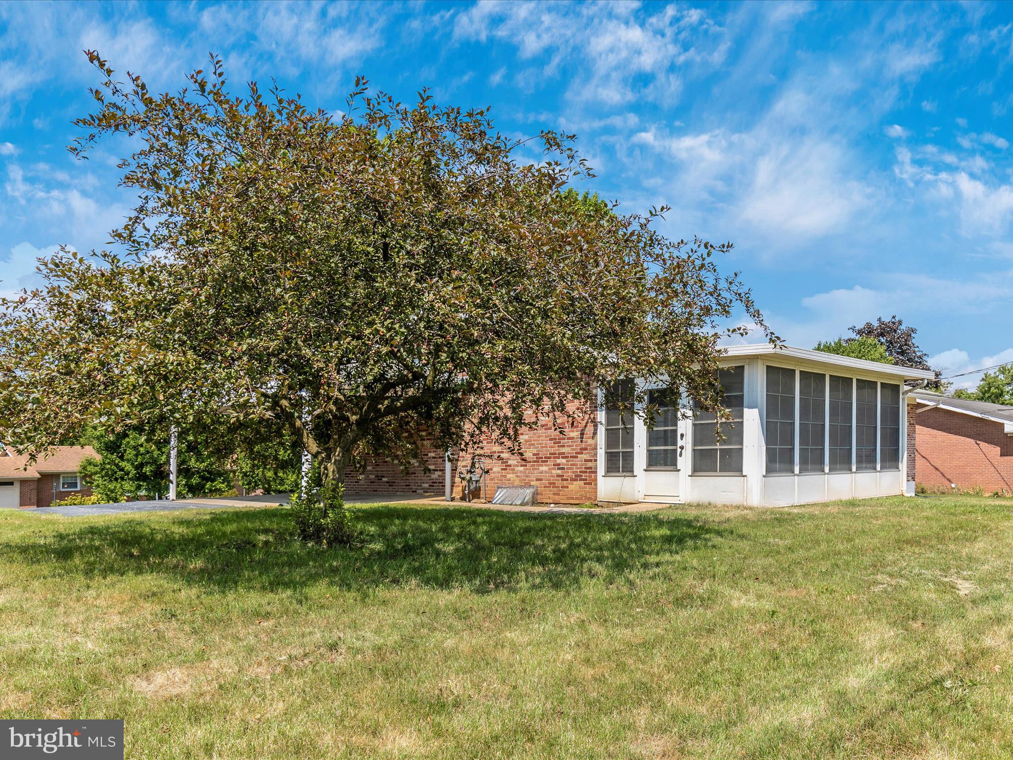 13827 NORTHCREST ROAD