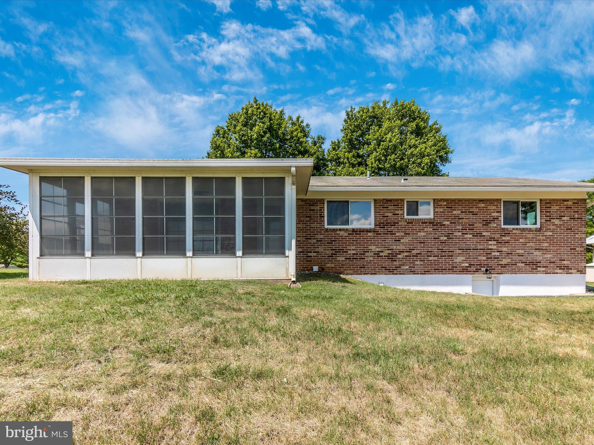 13827 NORTHCREST ROAD