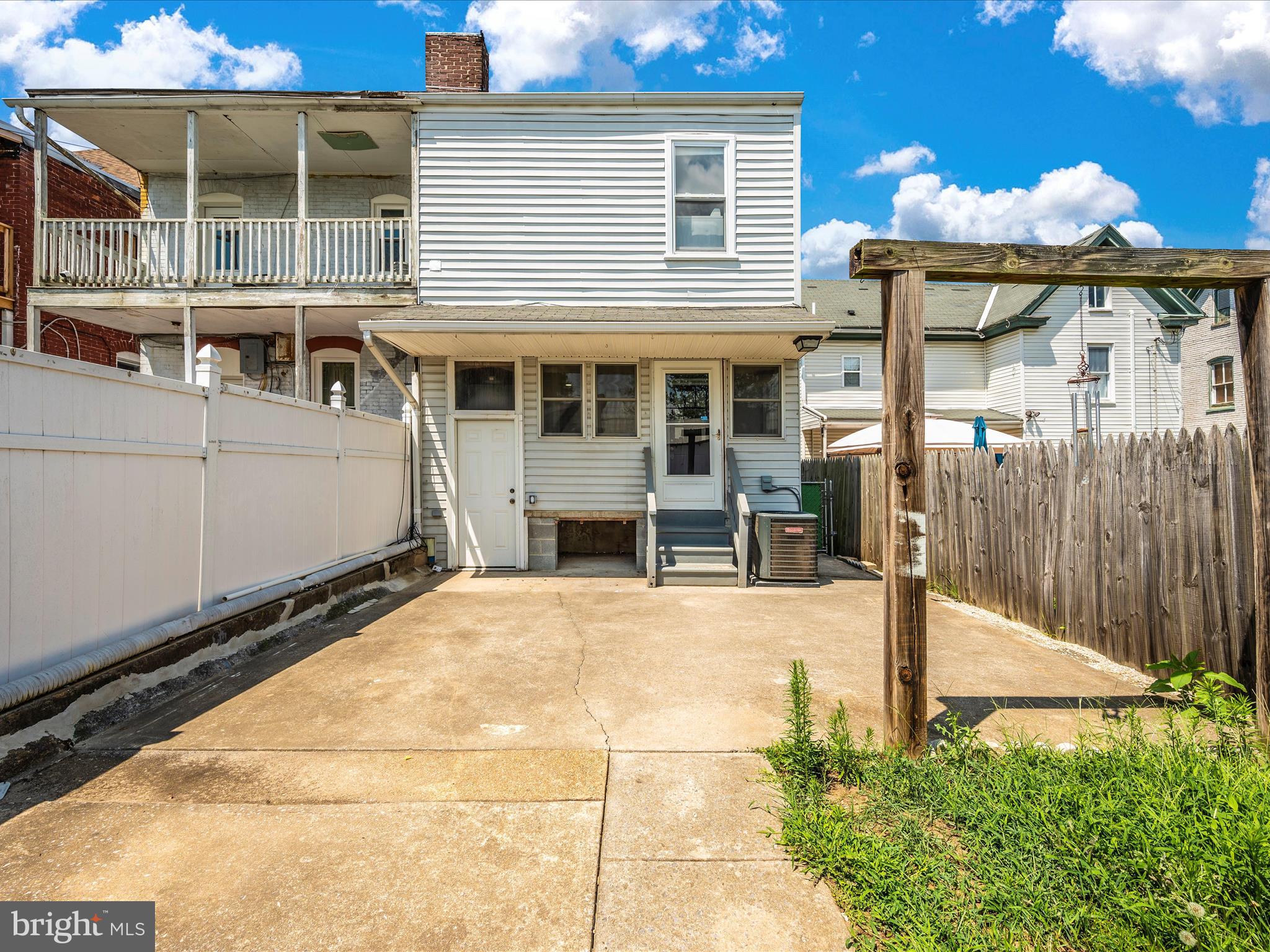 546 N MULBERRY STREET