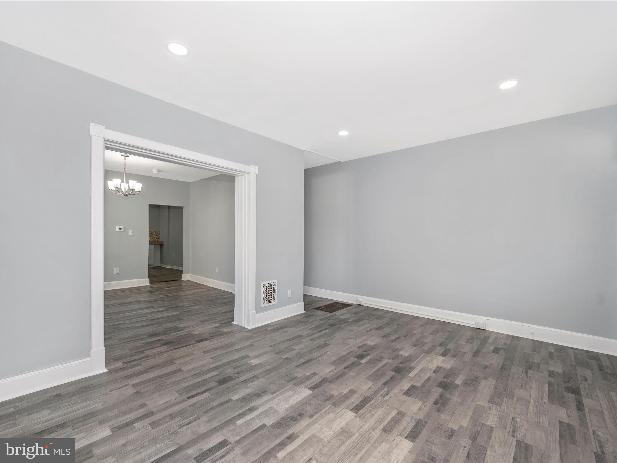 546 N MULBERRY STREET
