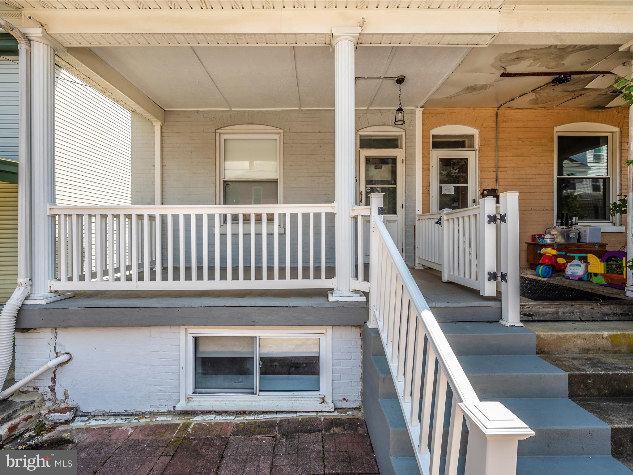 546 N MULBERRY STREET