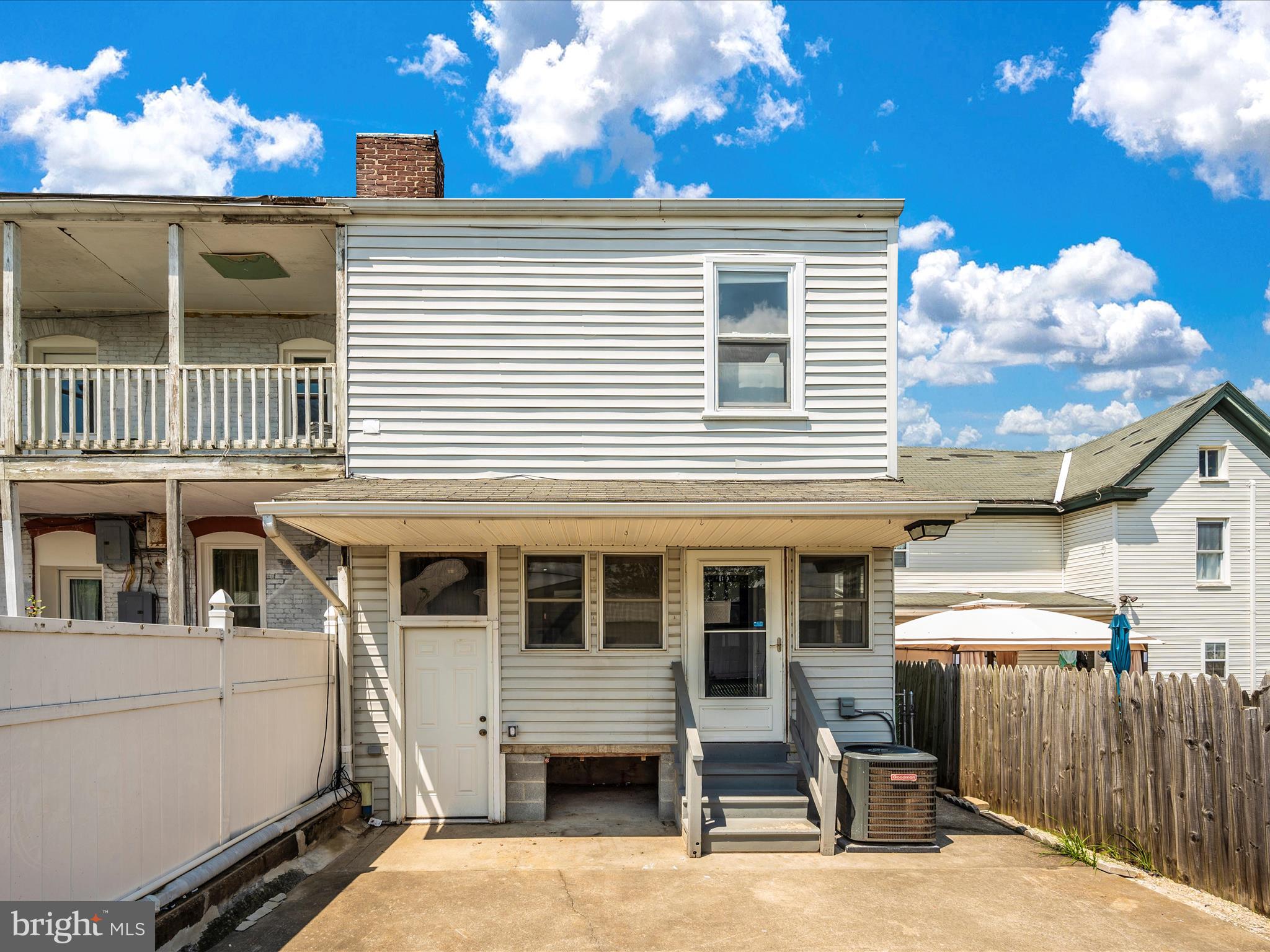 546 N MULBERRY STREET