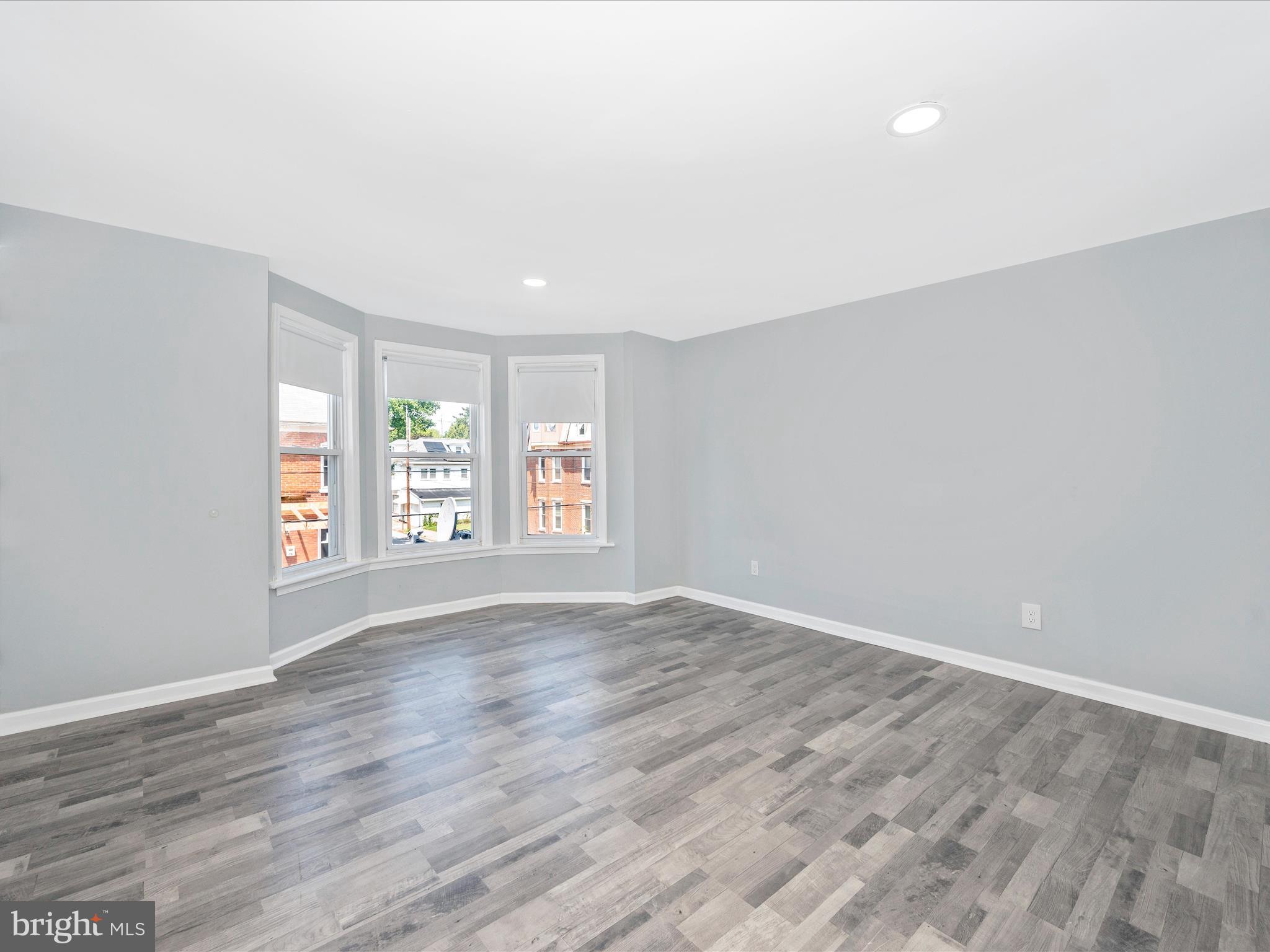 546 N MULBERRY STREET