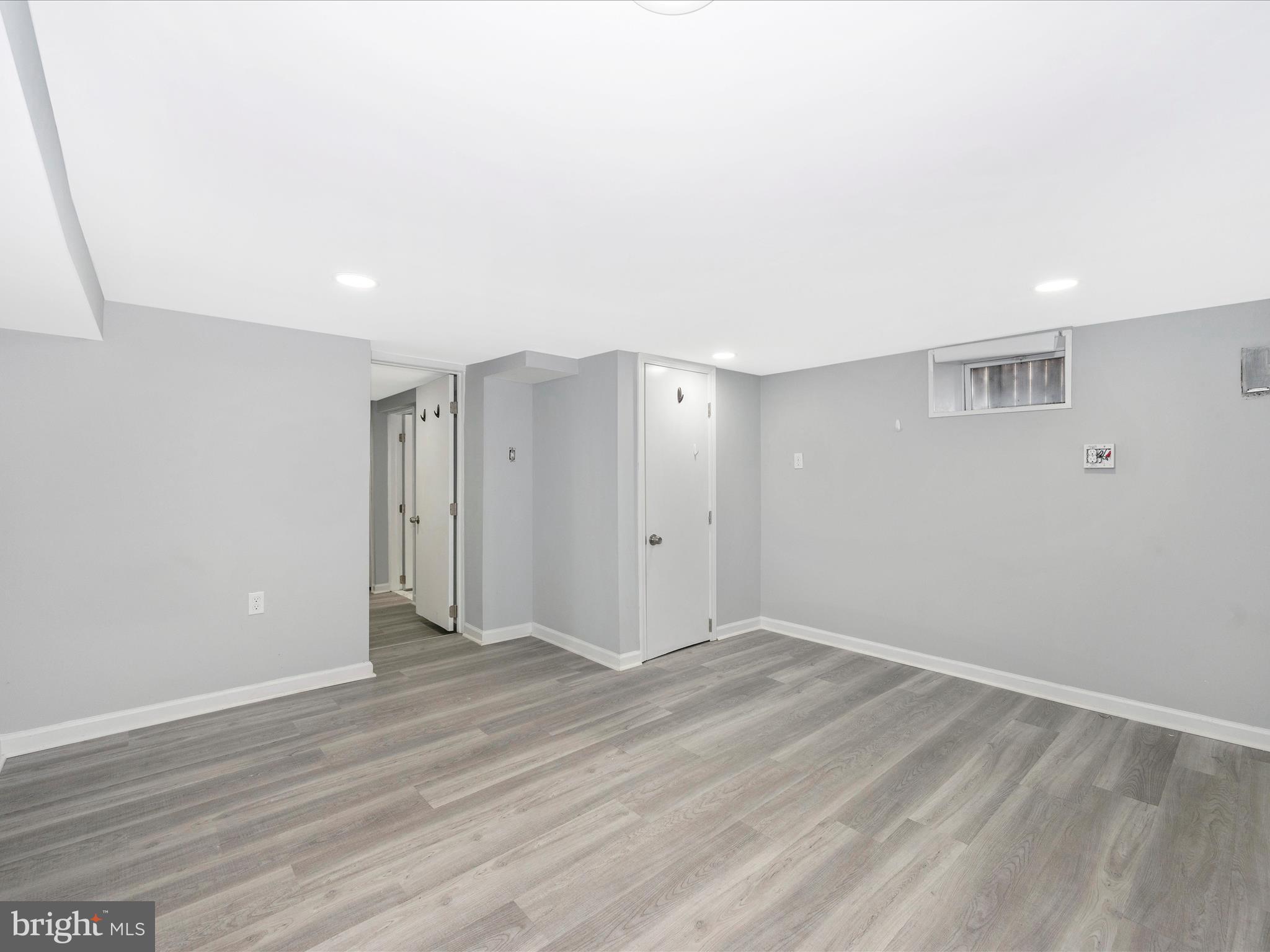 546 N MULBERRY STREET