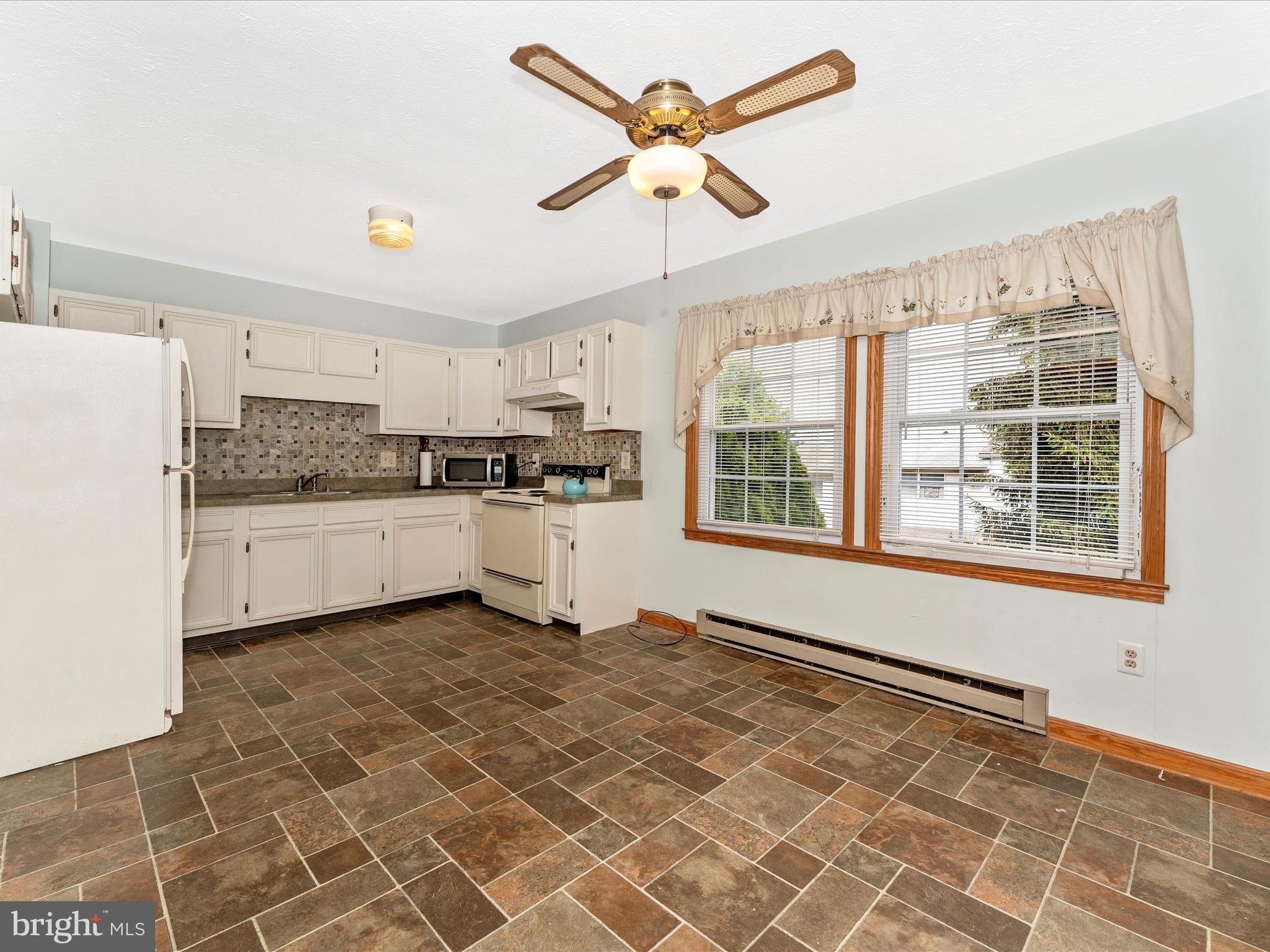 105 VALLEY VIEW COURT