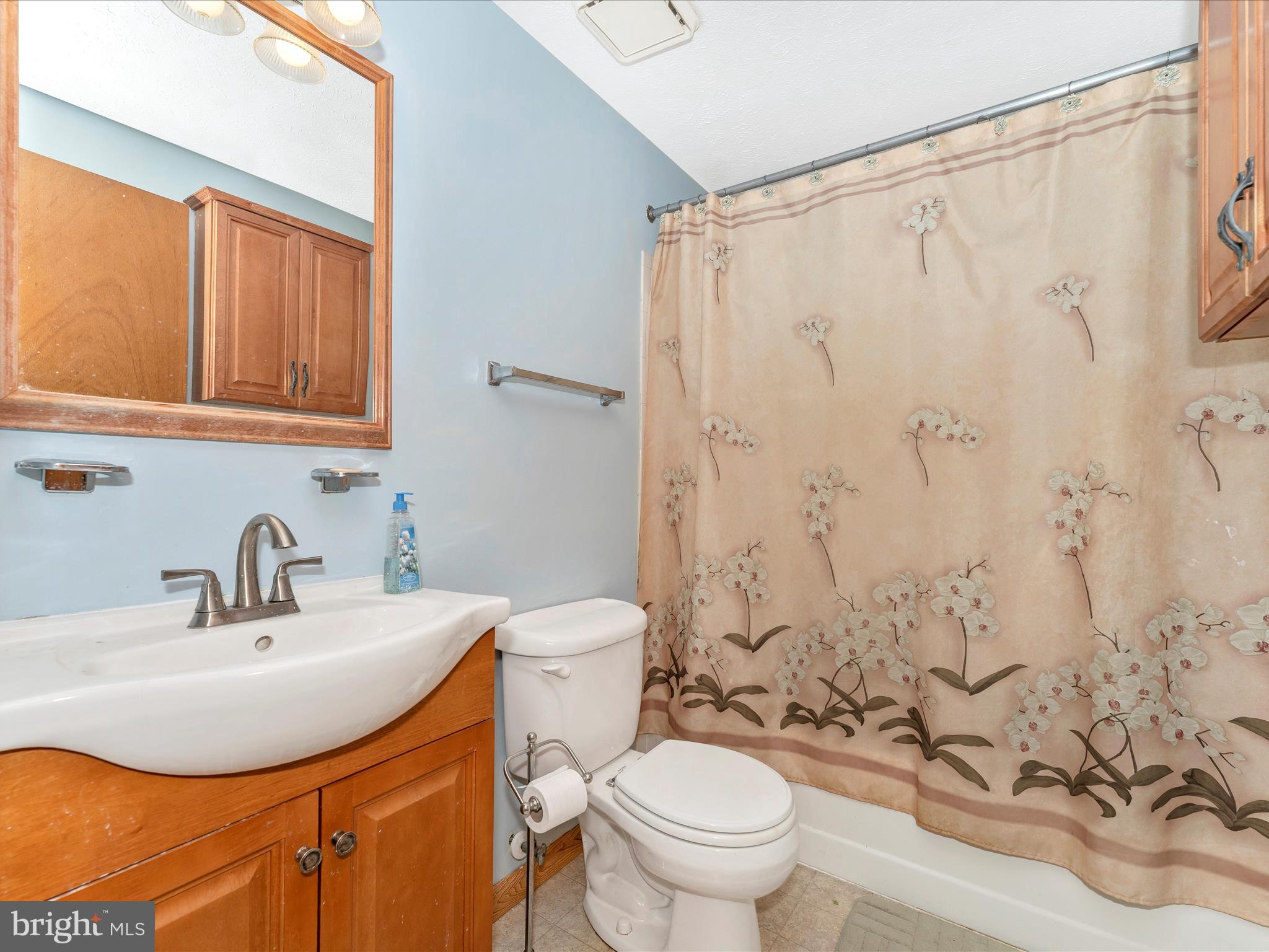 105 VALLEY VIEW COURT