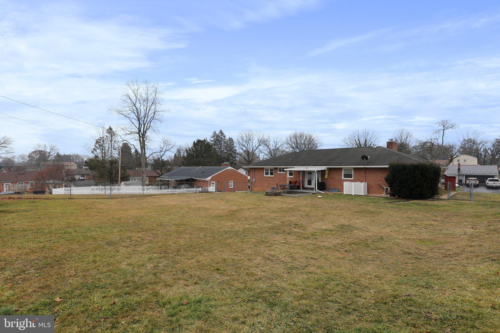16024 Plumtree Ln