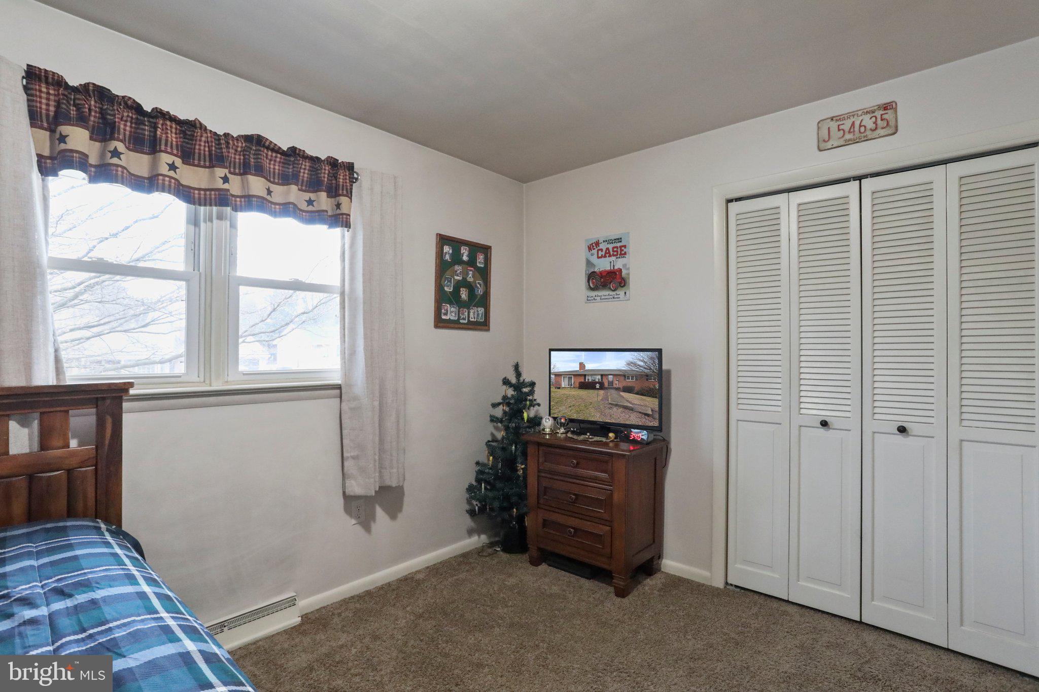 16024 Plumtree Ln