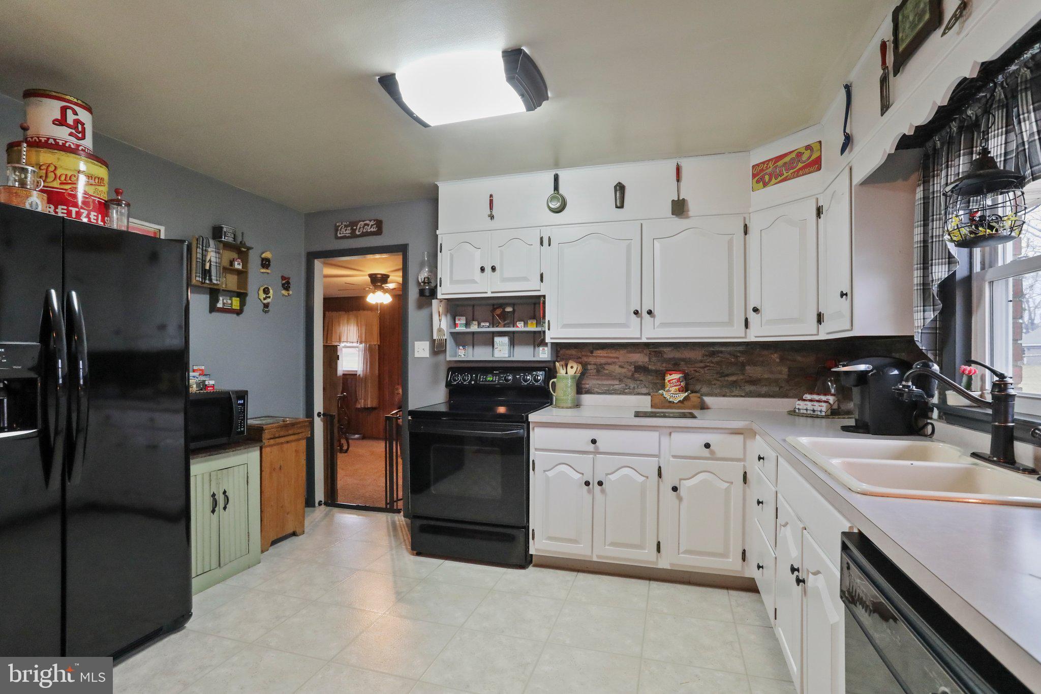 16024 Plumtree Ln