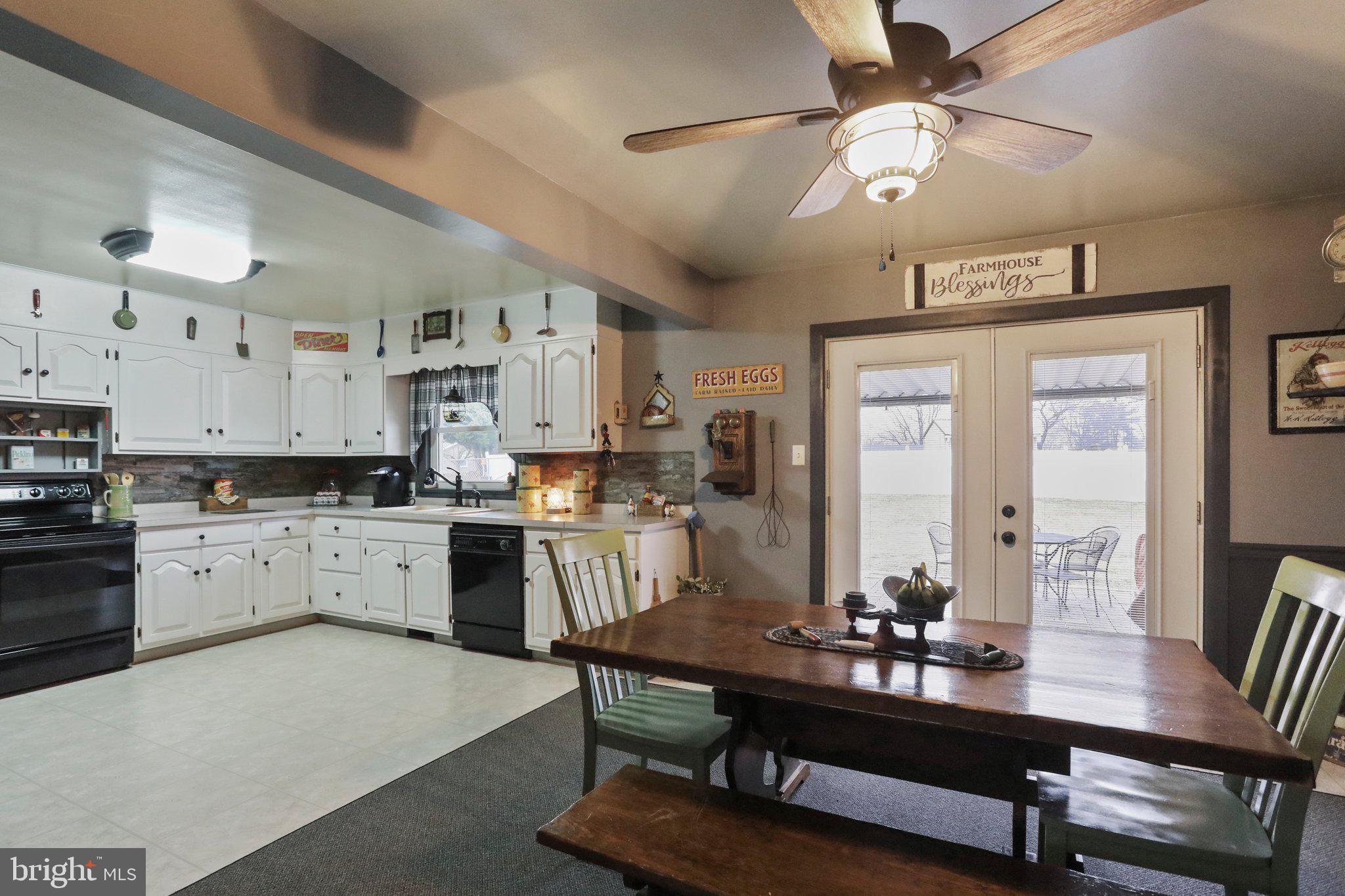 16024 Plumtree Ln