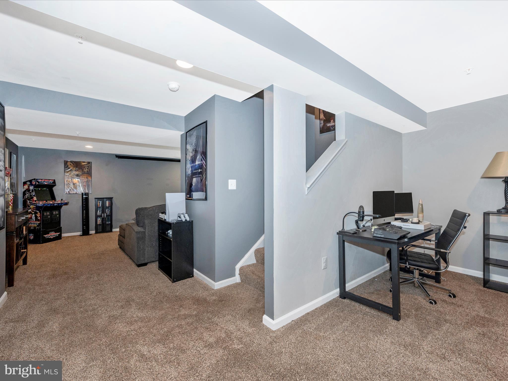 138 W Wing Way