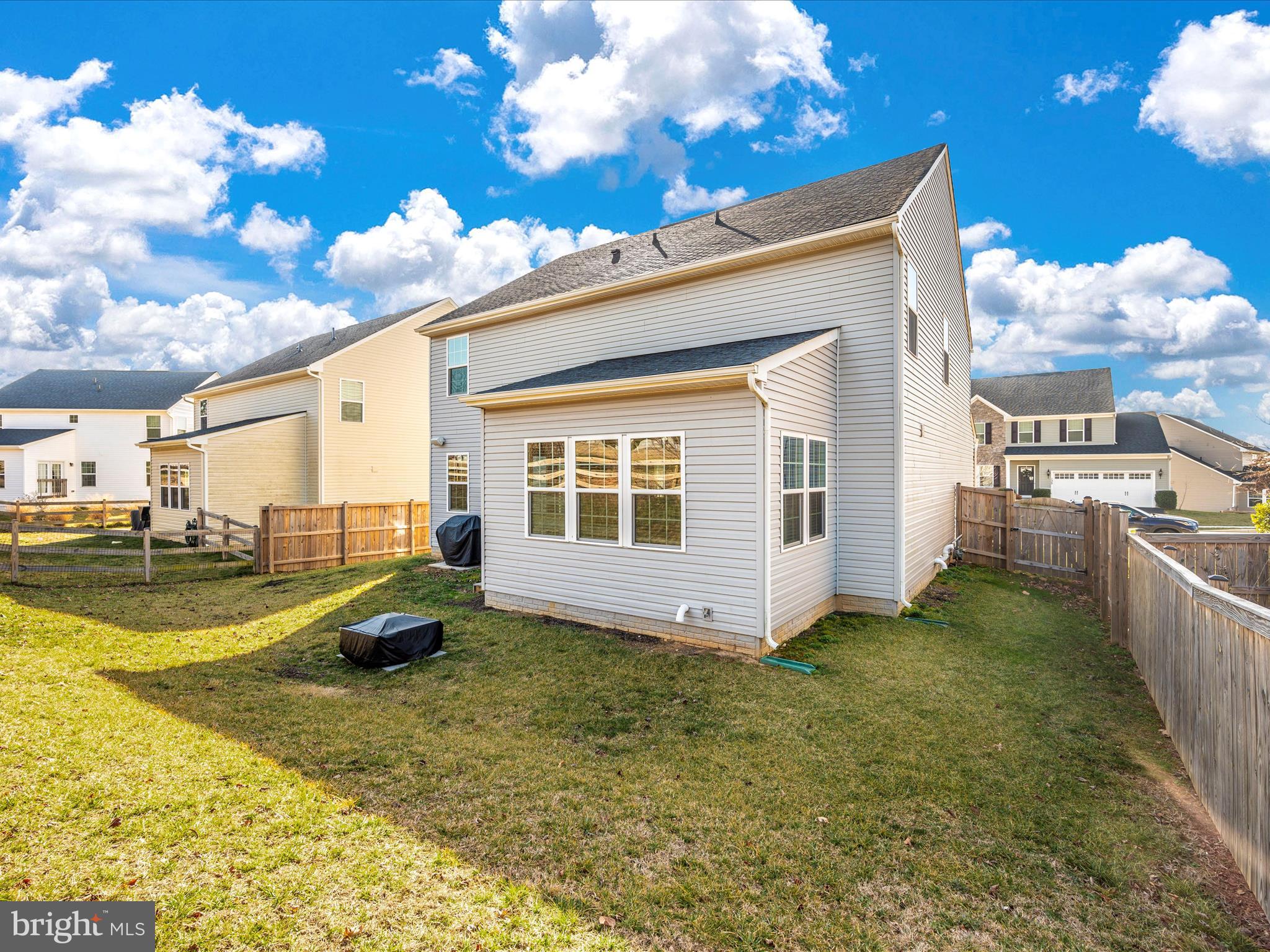 138 W Wing Way