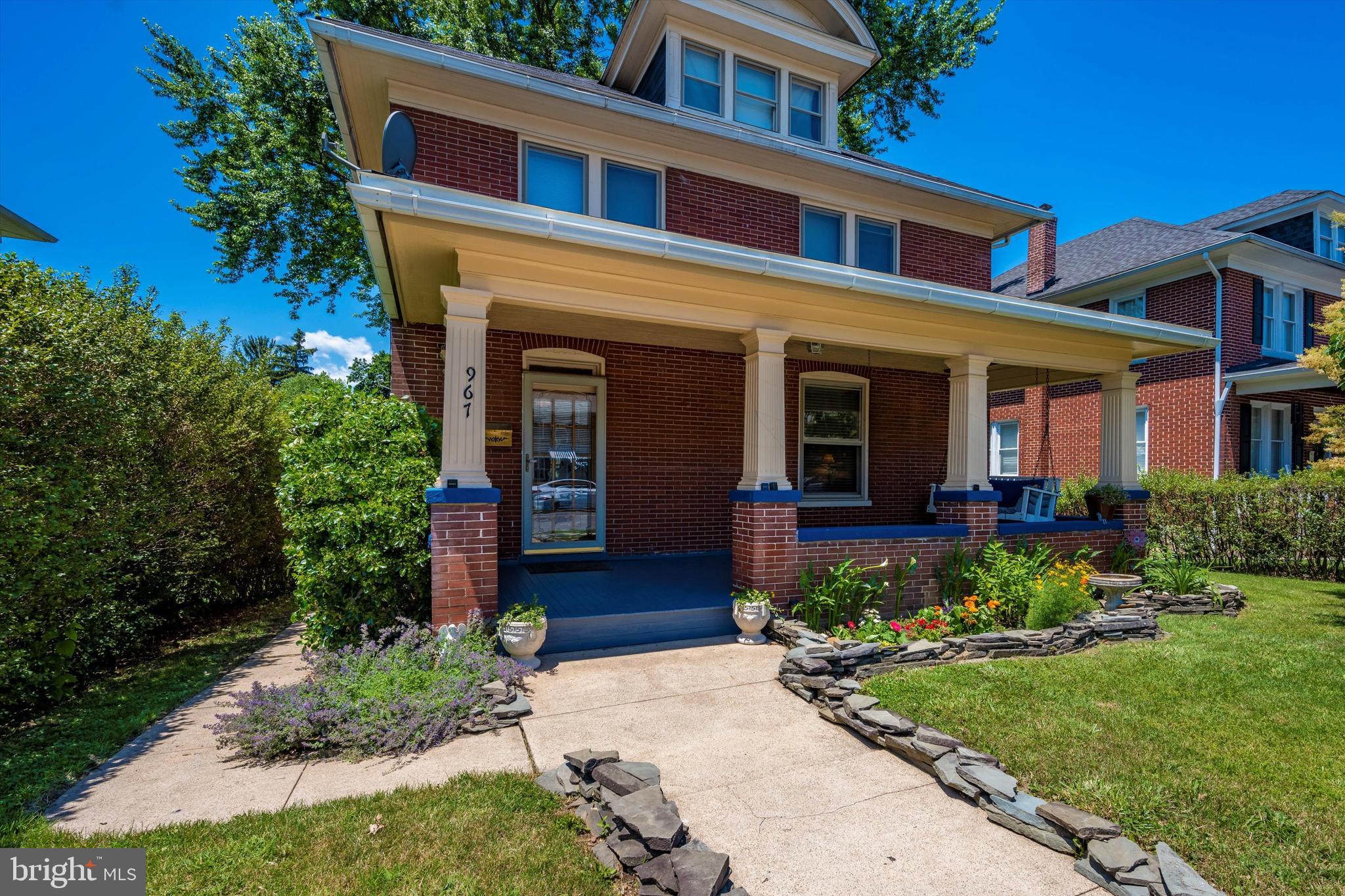 967 Mulberry Ave