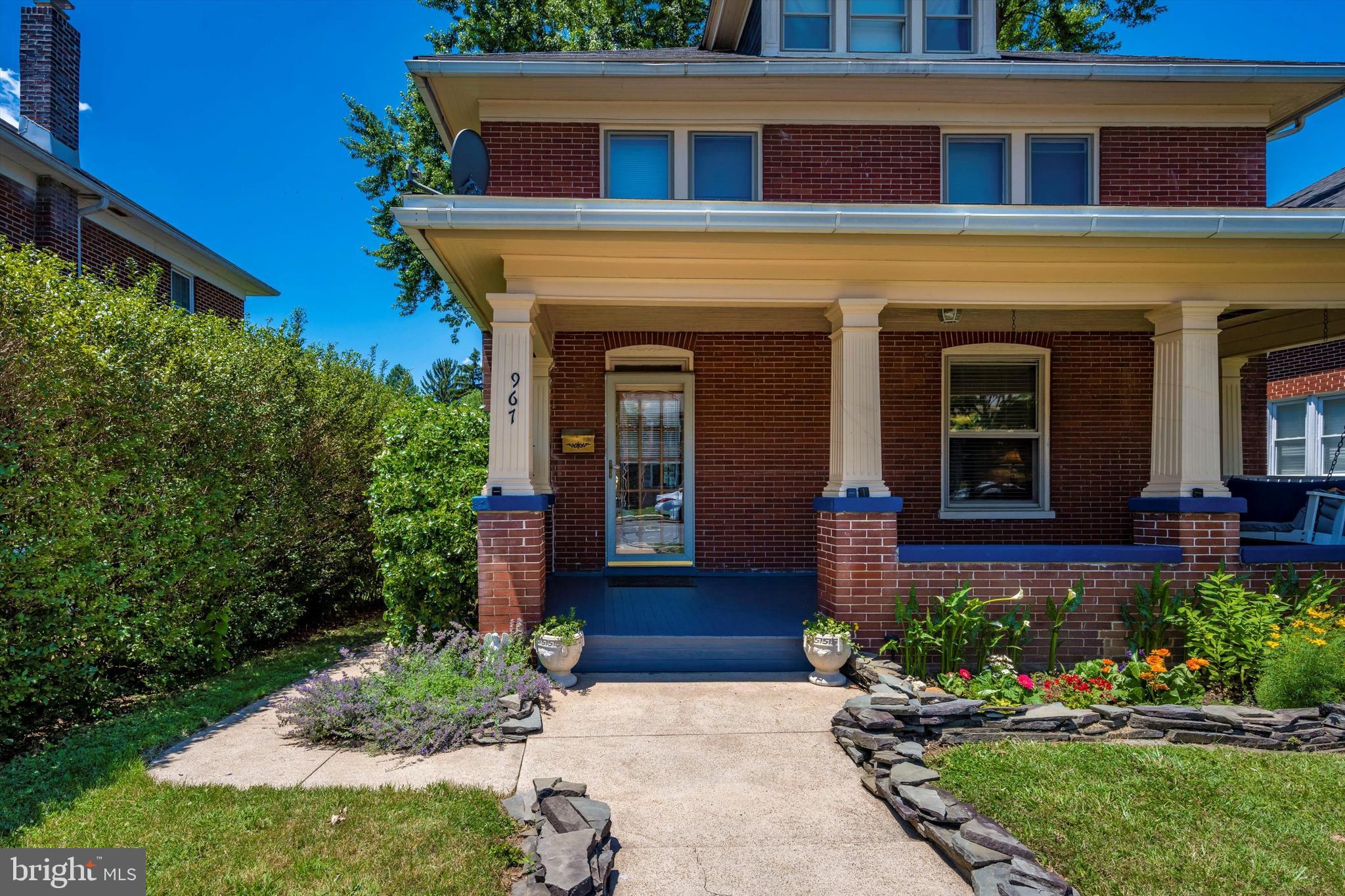 967 Mulberry Ave