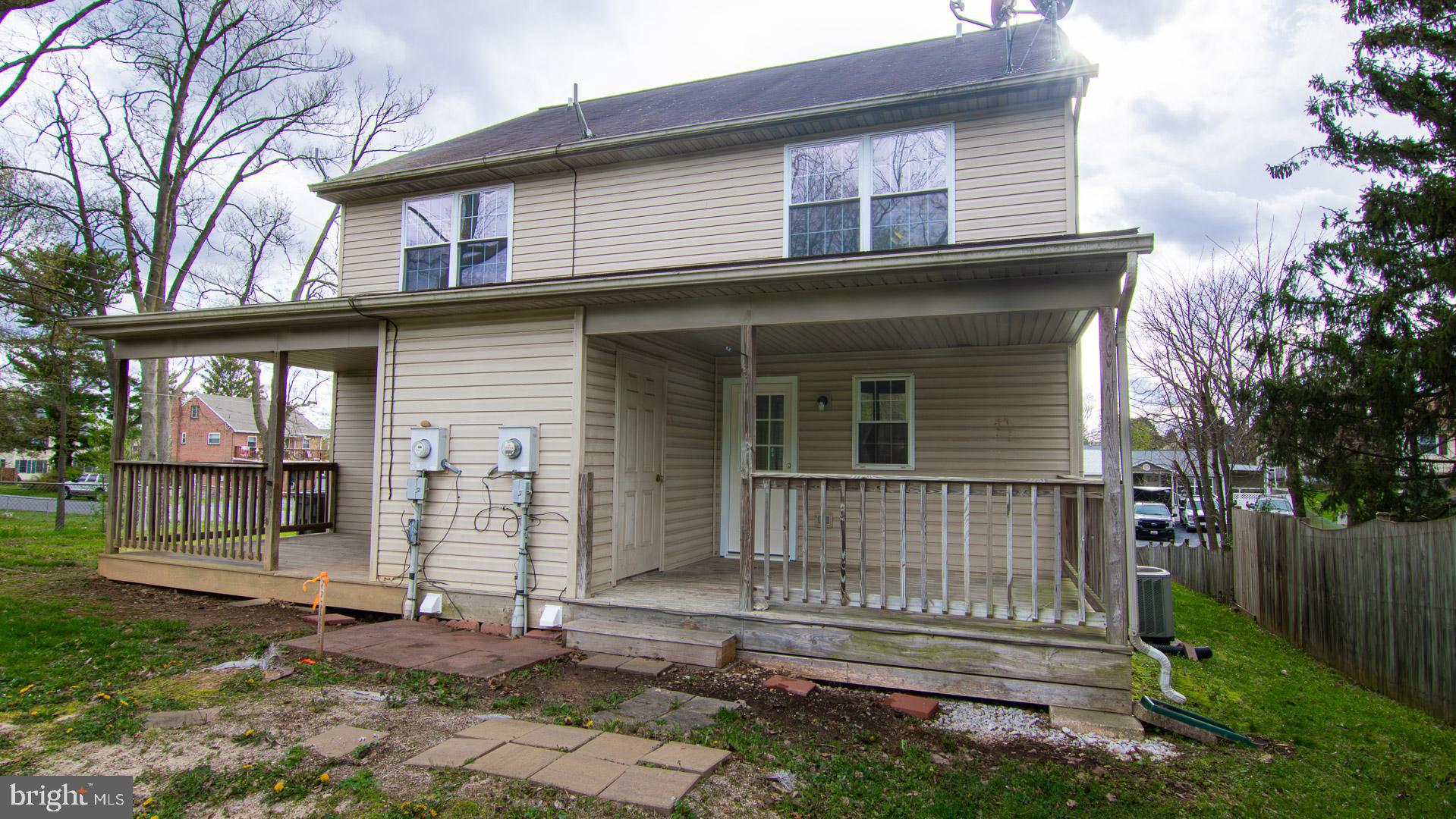 916-B Harwood Rd