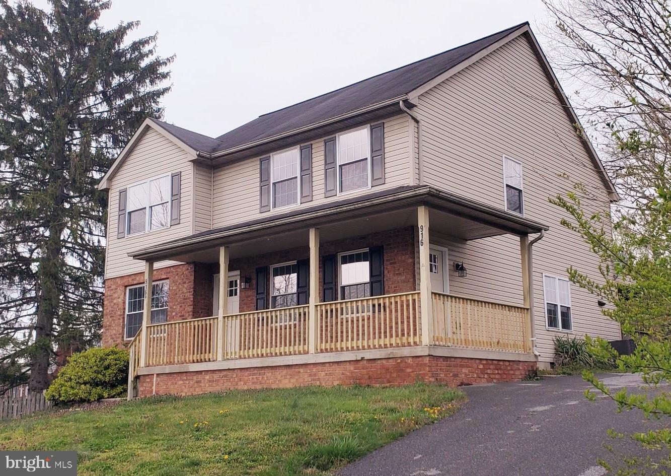 916-B Harwood Rd
