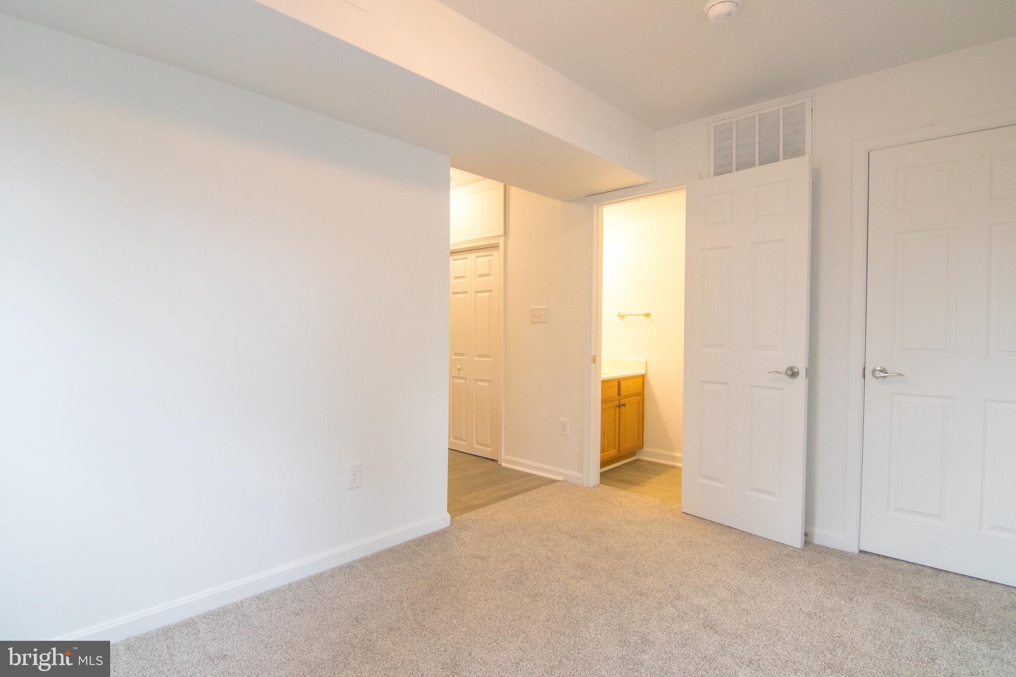 916-B Harwood Rd