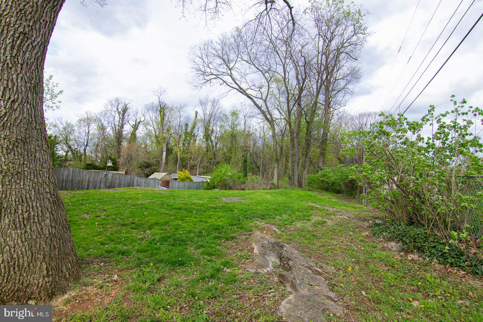 916-B Harwood Rd