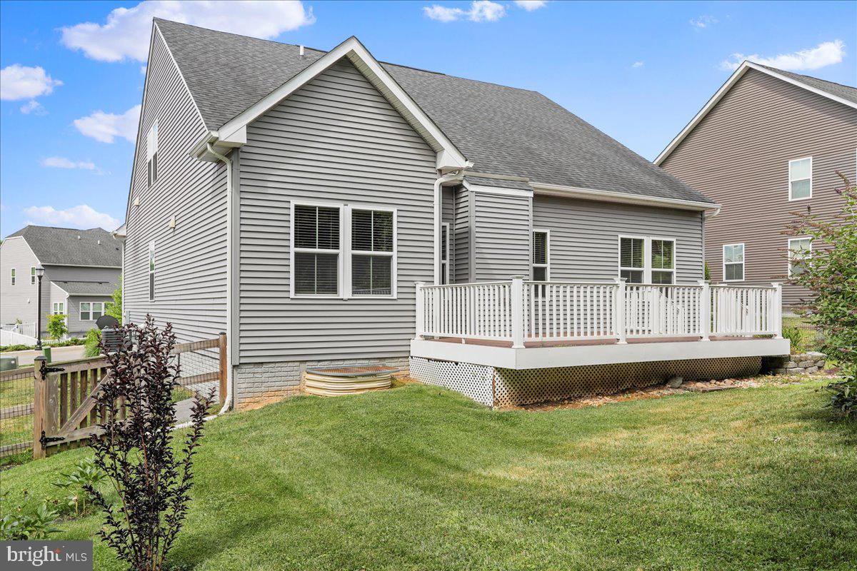 318 E Wing Way