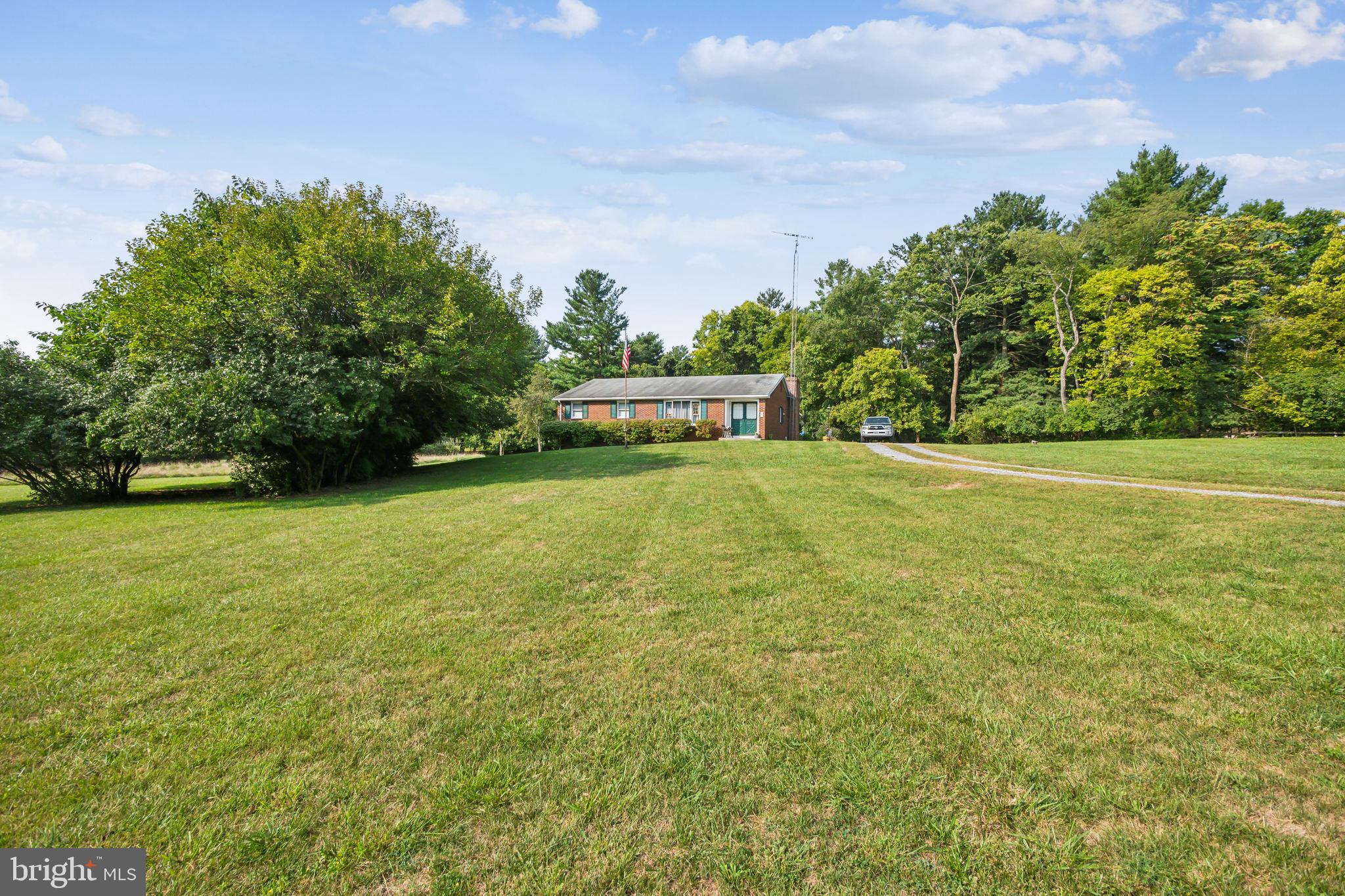 18605 Horseshoe Bend Rd