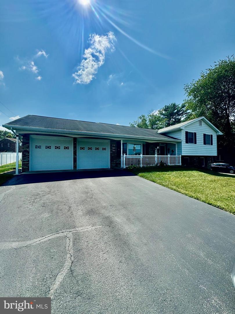 22115 Pikeside Dr