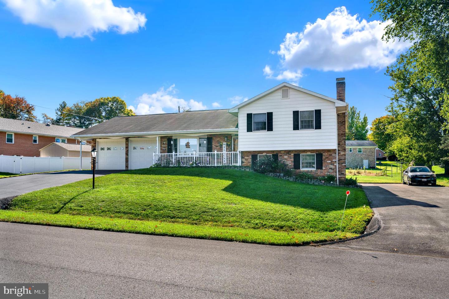 22115 Pikeside Dr