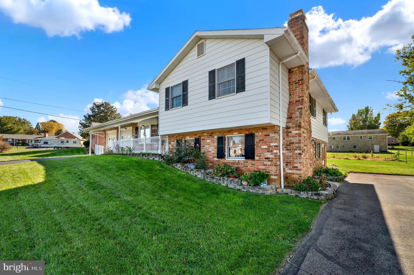 22115 Pikeside Dr