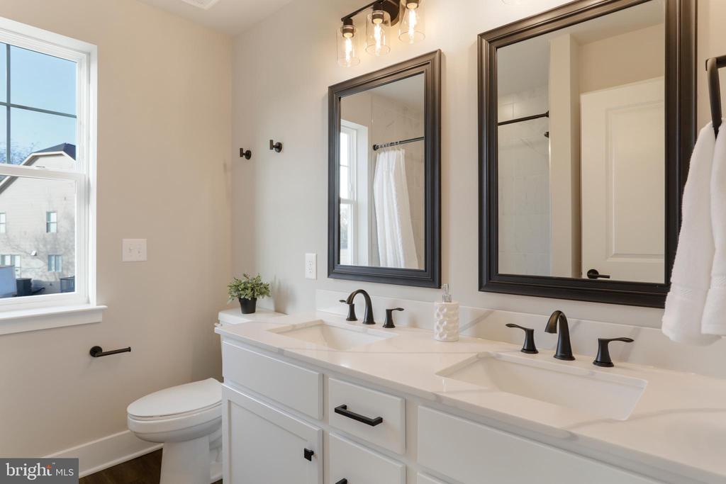 11406 Sunny Hill Ct