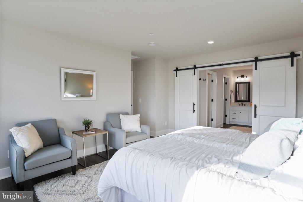 11406 Sunny Hill Ct