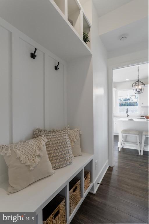 11406 Sunny Hill Ct