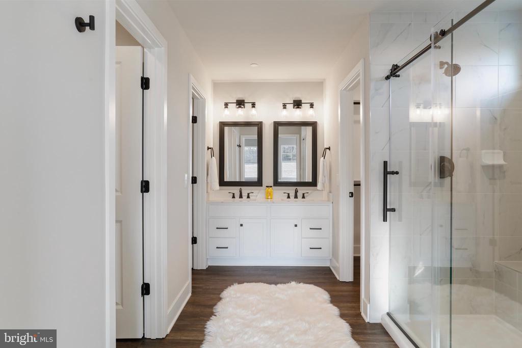 11406 Sunny Hill Ct