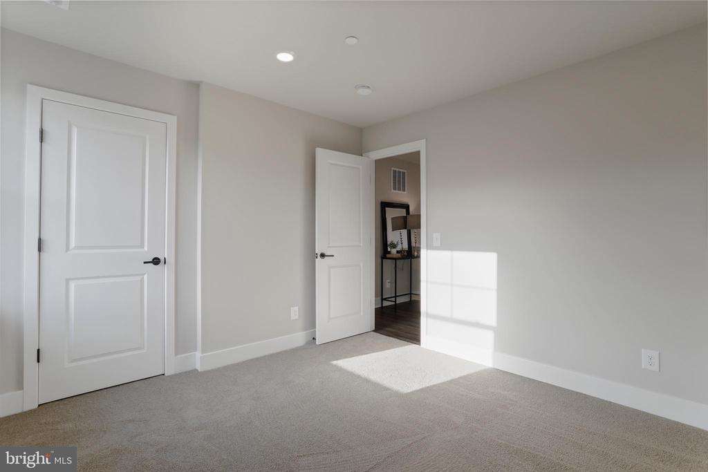 11406 Sunny Hill Ct